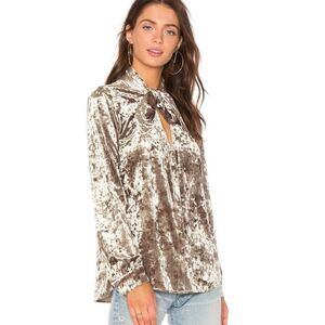 NWOT L'Agence Gisele Velvet Tie Neck Button Down blouse, Med $395 A13